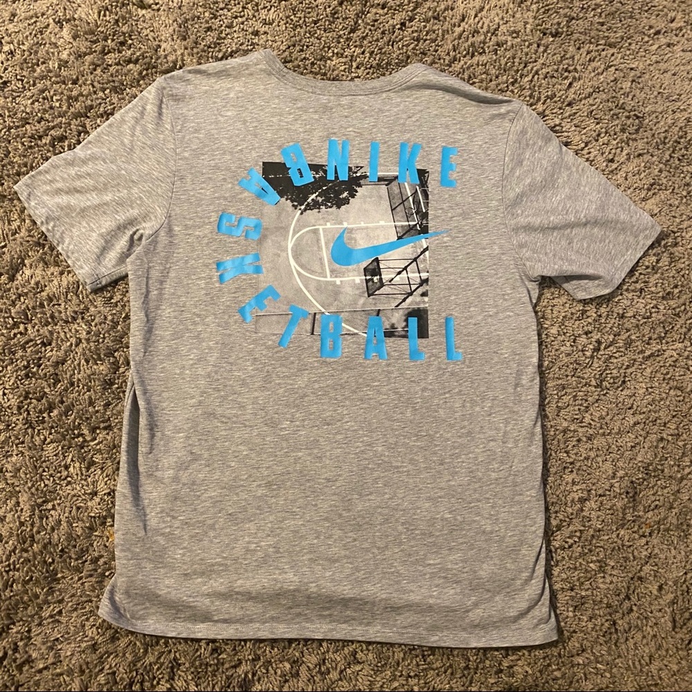 Mens Nike Basketball Tshirt Size M